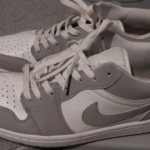 Jordan Air forces wolf Grey's